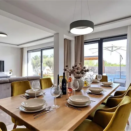 Villa Lela - Heated Pool, Sauna, Bbq, Activites Privlaka (Zadar)