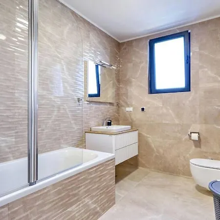Lela - Heated Pool, Sauna, Bbq, Activities Villa *