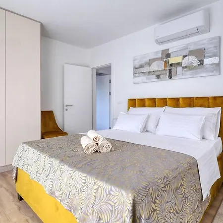 Lela - Heated Pool, Sauna, Bbq, Activities