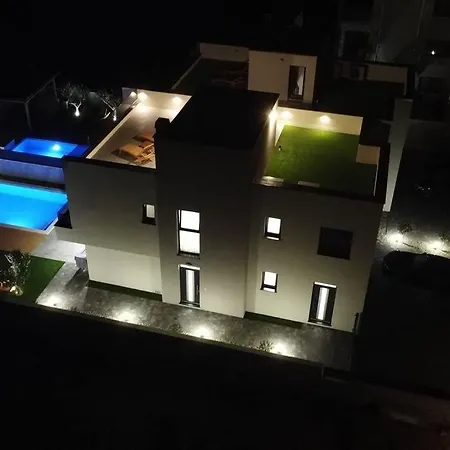 Lela - Heated Pool, Sauna, Bbq, Activities *