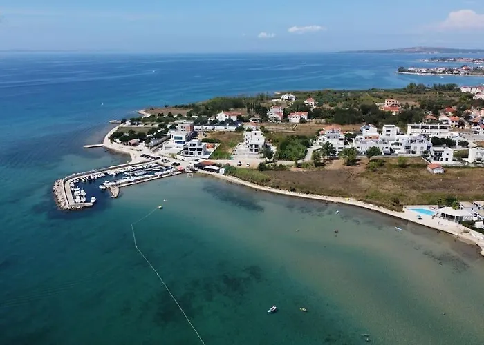 Lela - Heated Pool, Sauna, Bbq, Activities *