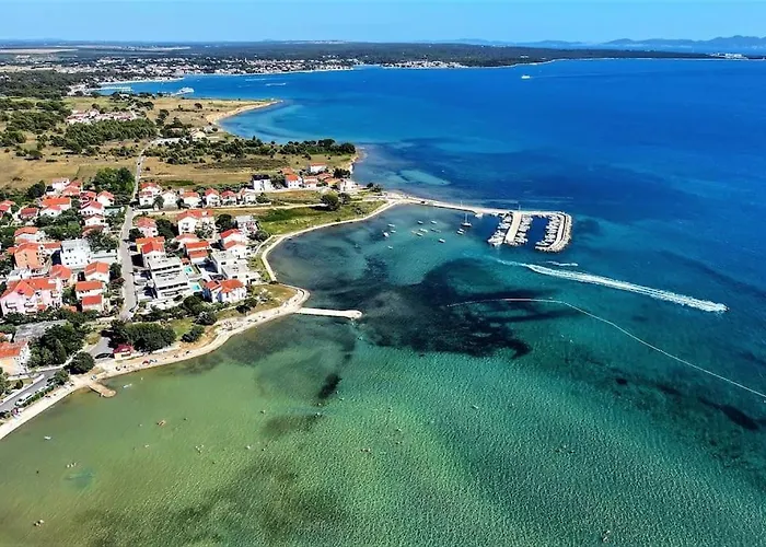 Lela - Heated Pool, Sauna, Bbq, Activities Vila