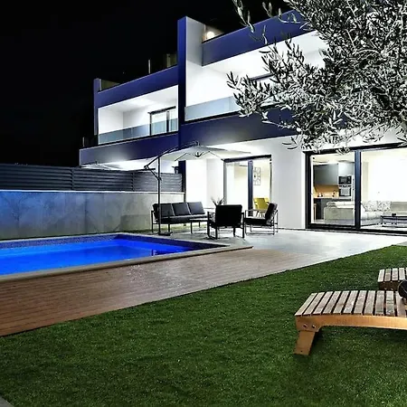 Villa Lela - Heated Pool, Sauna, Bbq, Activities *