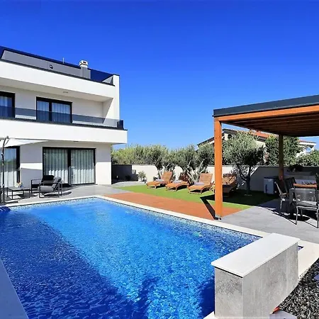 Lela - Heated Pool, Sauna, Bbq, Activities Privlaka (Zadar)